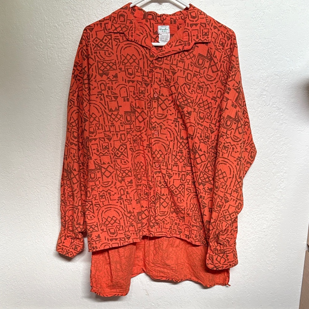 Vintage United Colors of Benetton oversized button up asymmetrical hem.